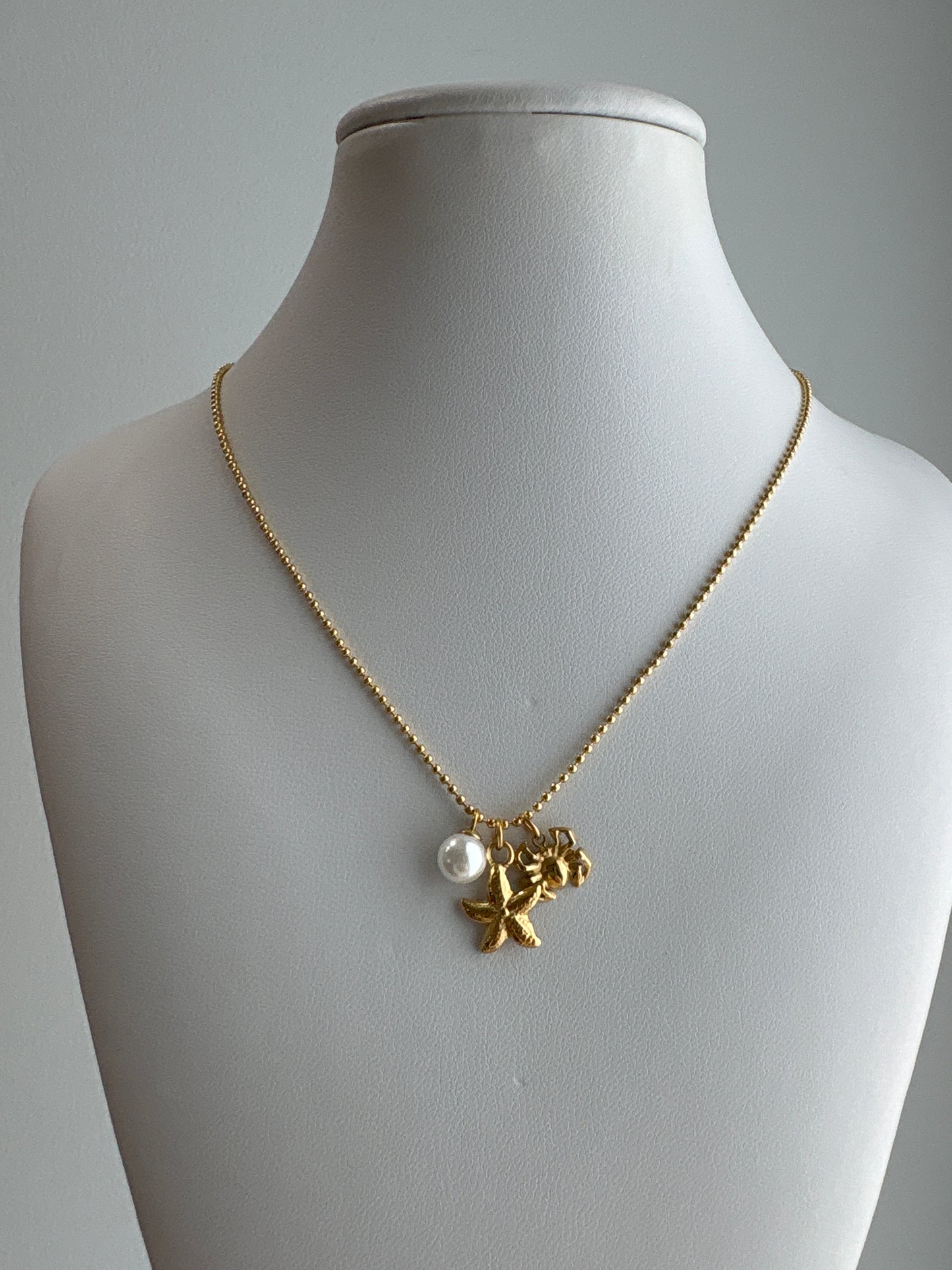 Crab necklace