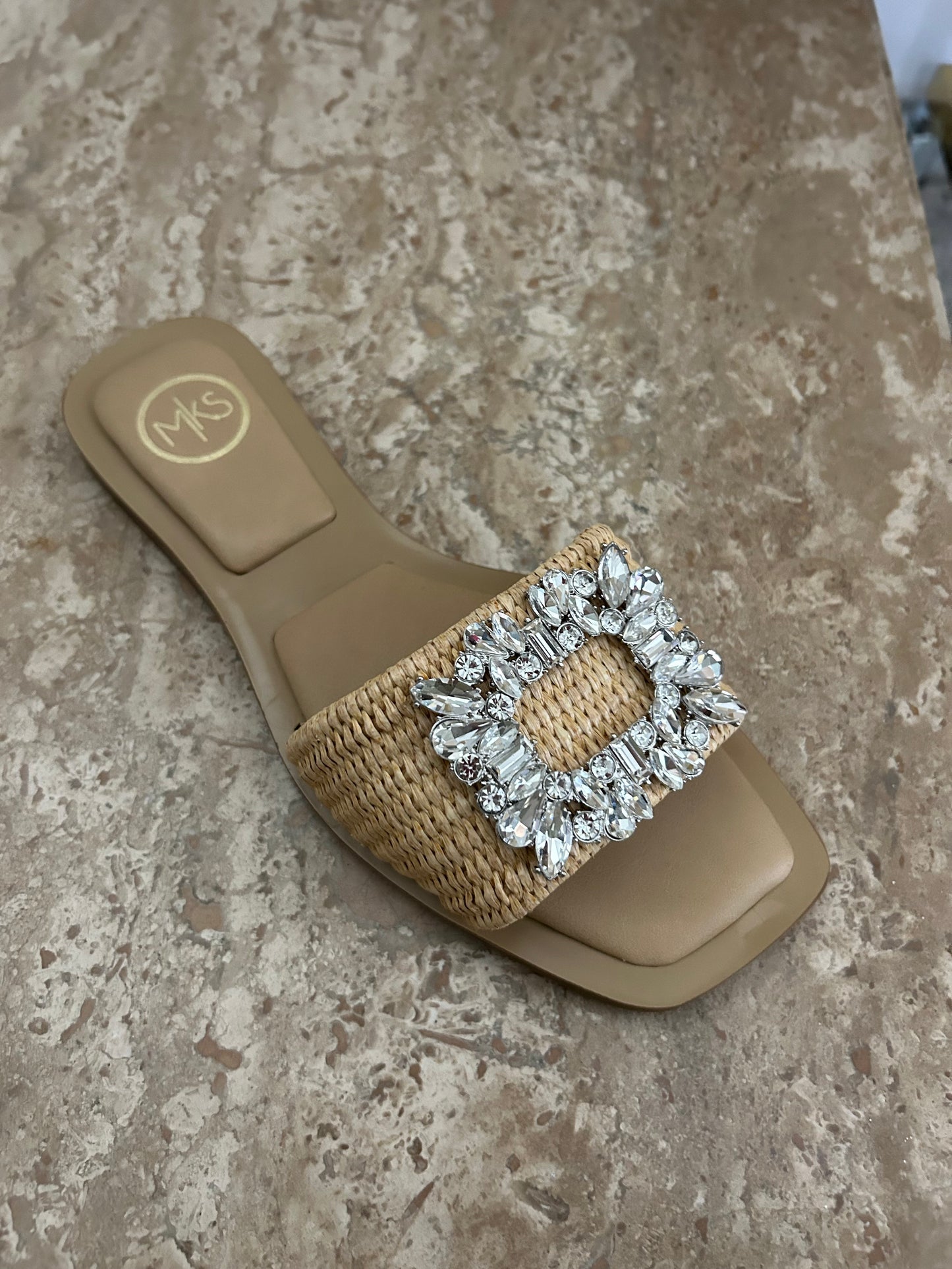 Ilia sandal