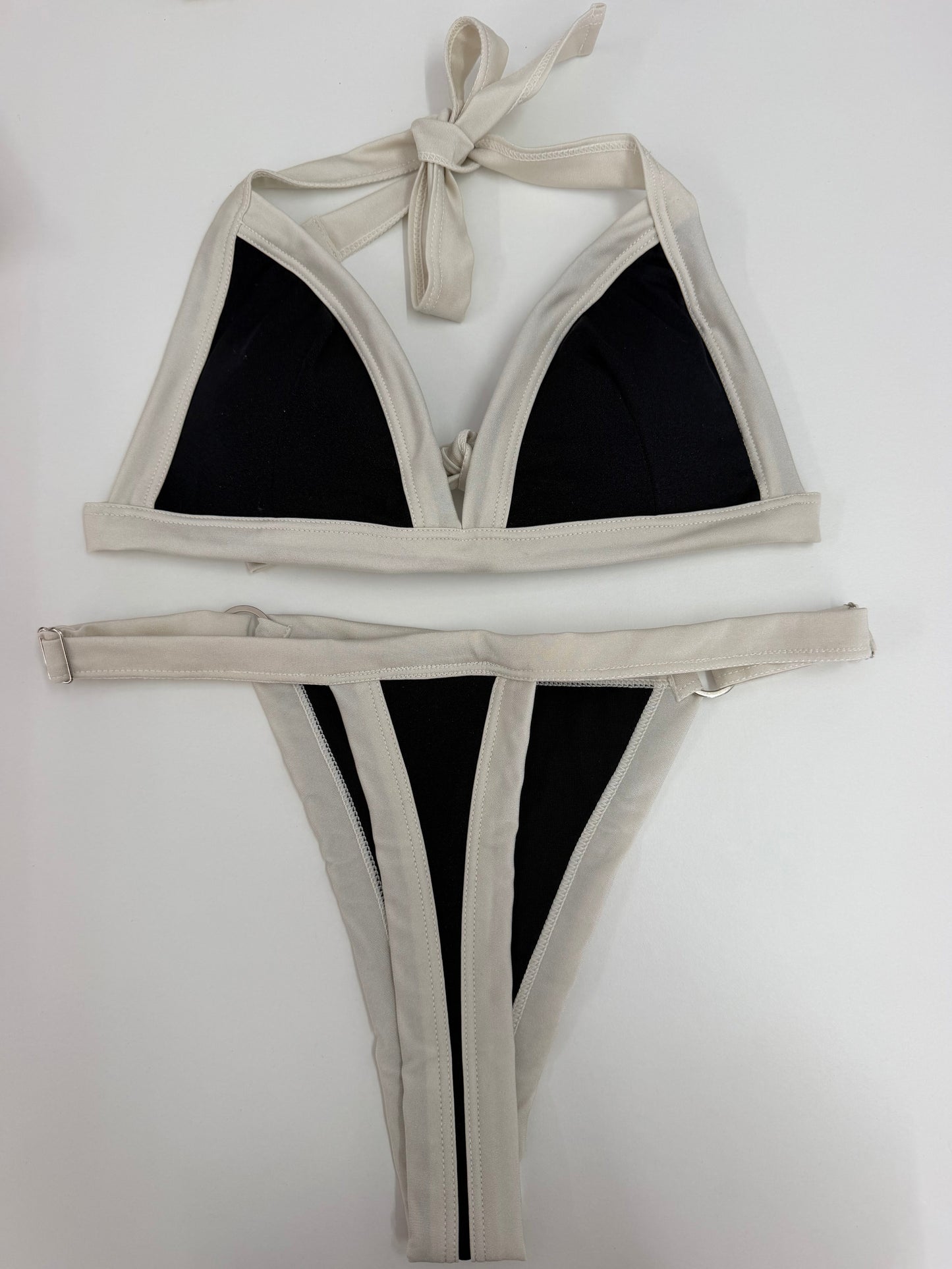 Bombshell bikini