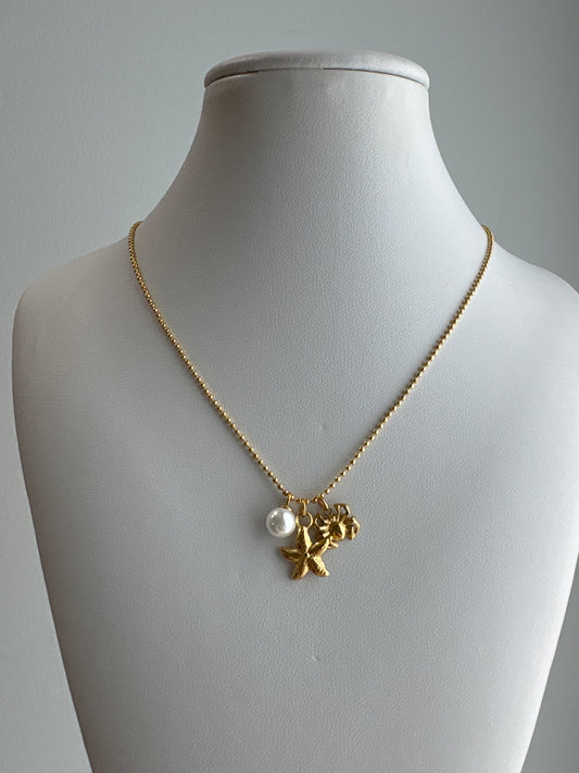 Crab necklace